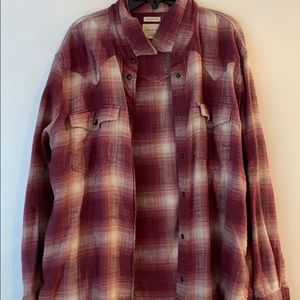 American Eagle Maroon and White Button Up Flannel